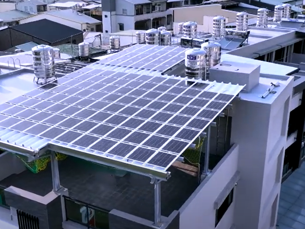 友達SunSteel光電浪板升級雙玻結構，以提升機械負載強度及氣候耐候度，可廣泛運用於多元場域
