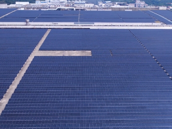 AUO solar power plant performance